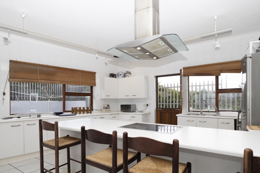 8 Bedroom Property for Sale in West Beach Eastern Cape